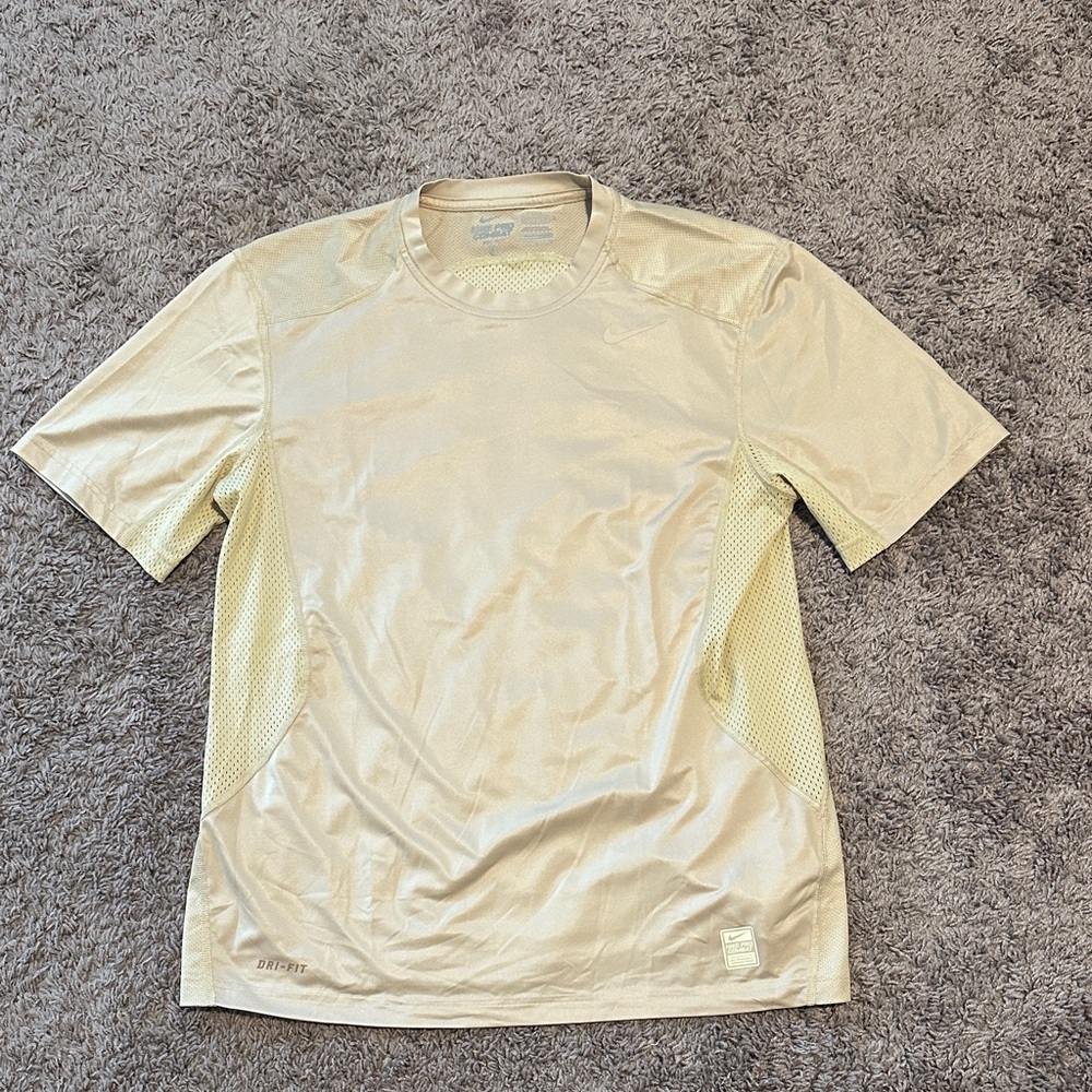 Nike Men's Light Yellow Short Sleeve Tee